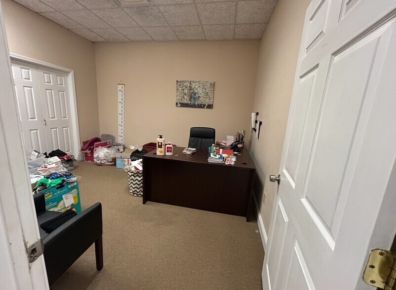 More Photos Of 3030 McEver Rd, Gainesville Medical For Sale