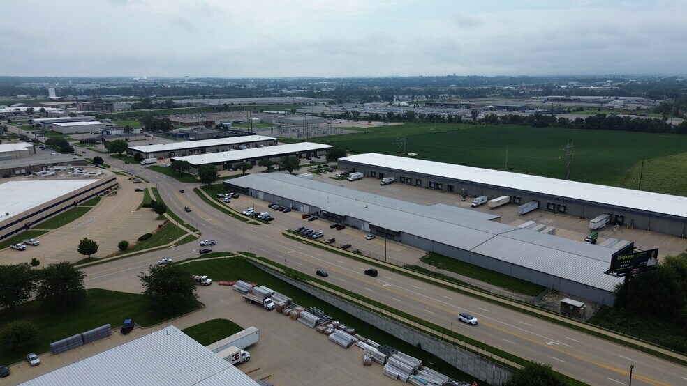 More Photos Of 1005 33rd Ave SW, Cedar Rapids Warehouse For Lease