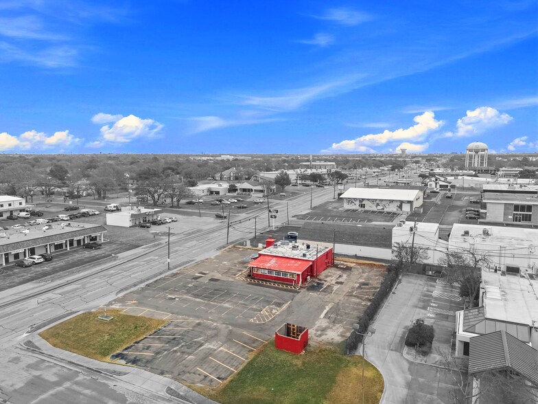 More Photos Of 565 W Bedford Euless Rd, Hurst Restaurant For Sale