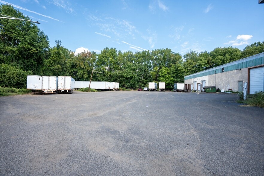 More Photos Of 15 Harmich Rd, South Plainfield Manufacturing For Sale