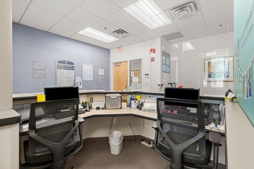 More Photos Of , Lawrence Office For Sale