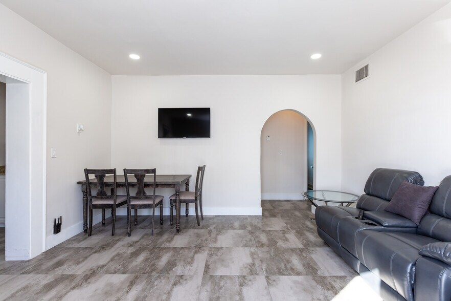 More Photos Of 345 Monroe St, Hollywood Apartments For Sale