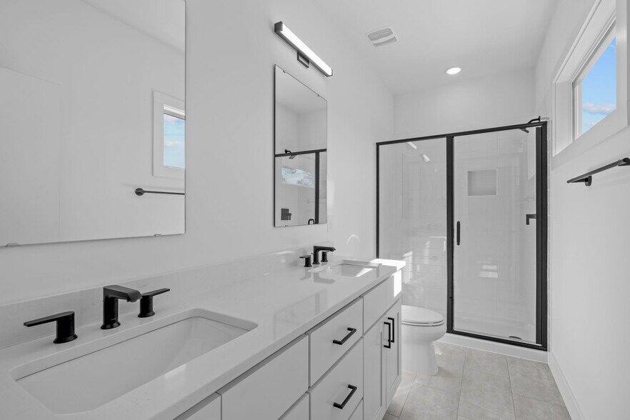 More Photos Of 1318-1322 E Lenoir St, Raleigh Apartments For Sale