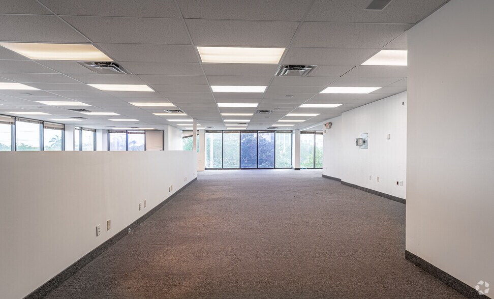More Photos Of 9600 W Sample Rd, Coral Springs Office For Lease