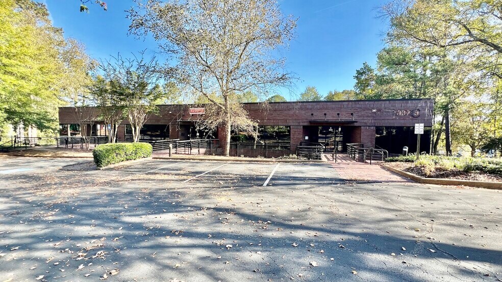 Primary Photo Of 8800 Roswell Rd, Sandy Springs Office For Sale