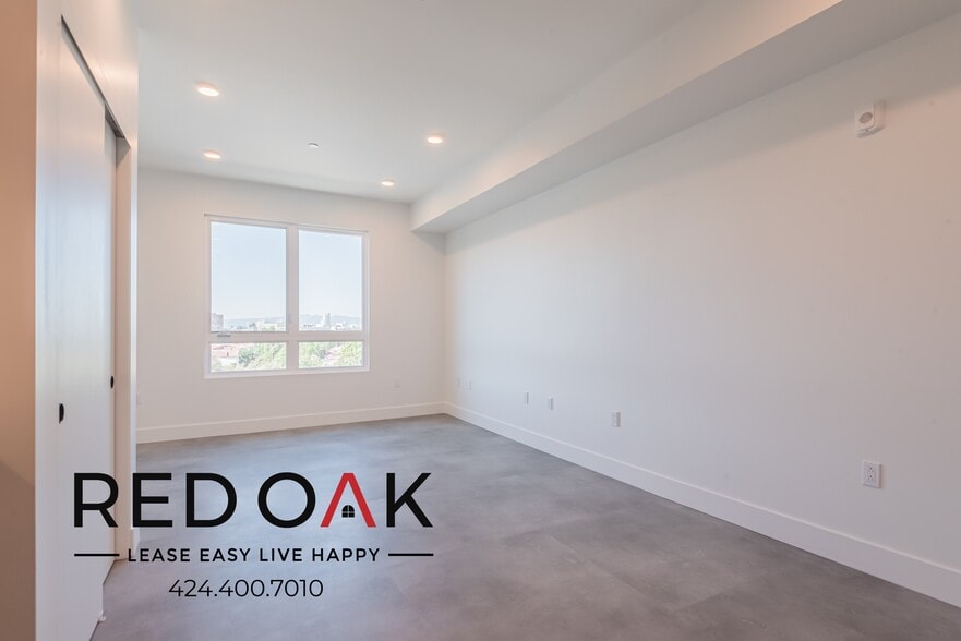 More Photos Of 3450 W 43rd St, Los Angeles Apartments For Lease