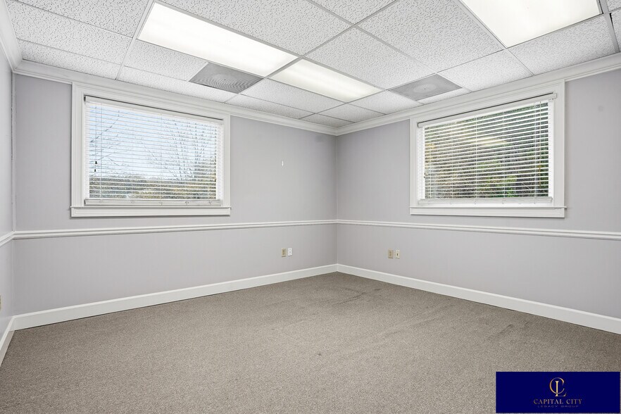 More Photos Of 10115 N Hwy 142, Covington Medical For Lease