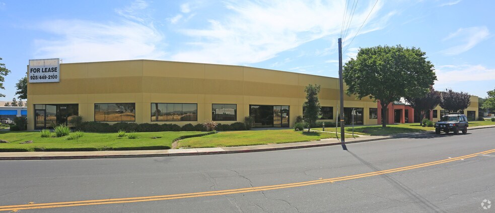 More Photos Of 6111 Southfront Rd, Livermore Research And Development For Lease