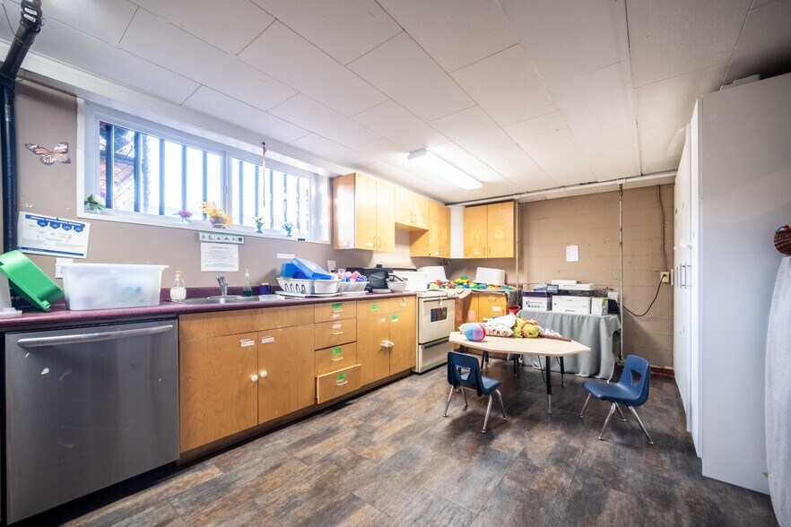 More Photos Of 45768 Hocking Av, Chilliwack Daycare Center For Sale