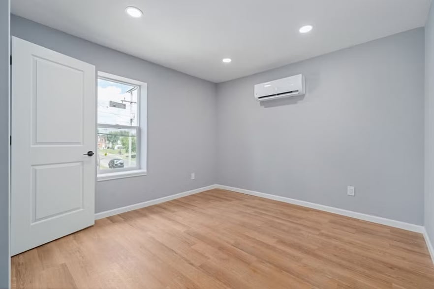 More Photos Of 786-792 Thomas Ave, Columbus Apartments For Sale