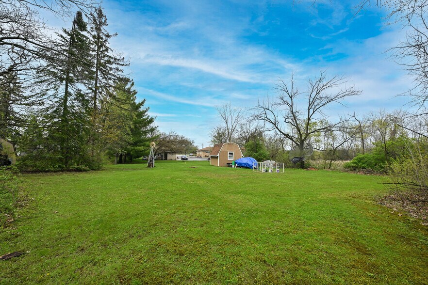 More Photos Of 26001 75th St, Salem Freestanding For Sale