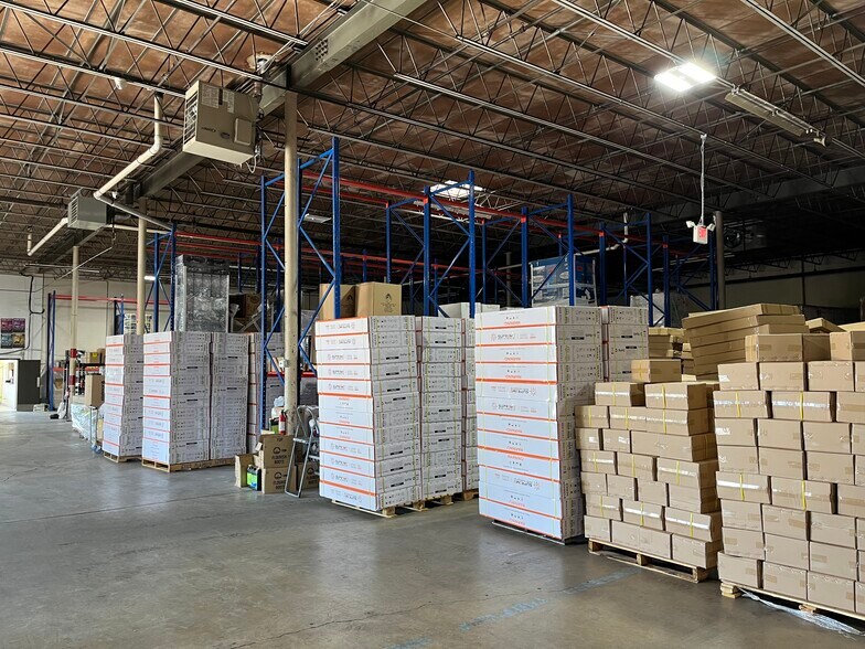 More Photos Of 3324 N I-35 Service Rd, Oklahoma City Distribution For Sale