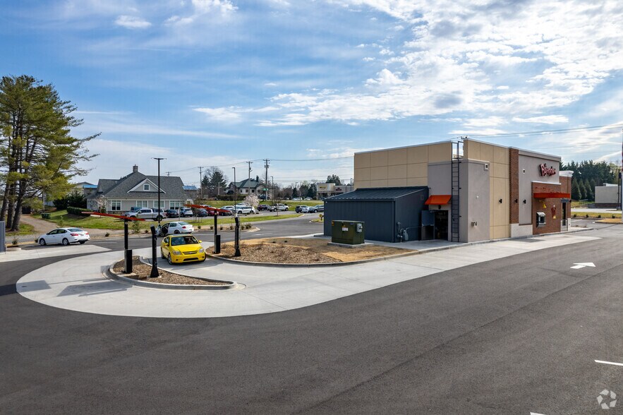 More Photos Of 1913 W Broadway Ave, Maryville Fast Food For Lease