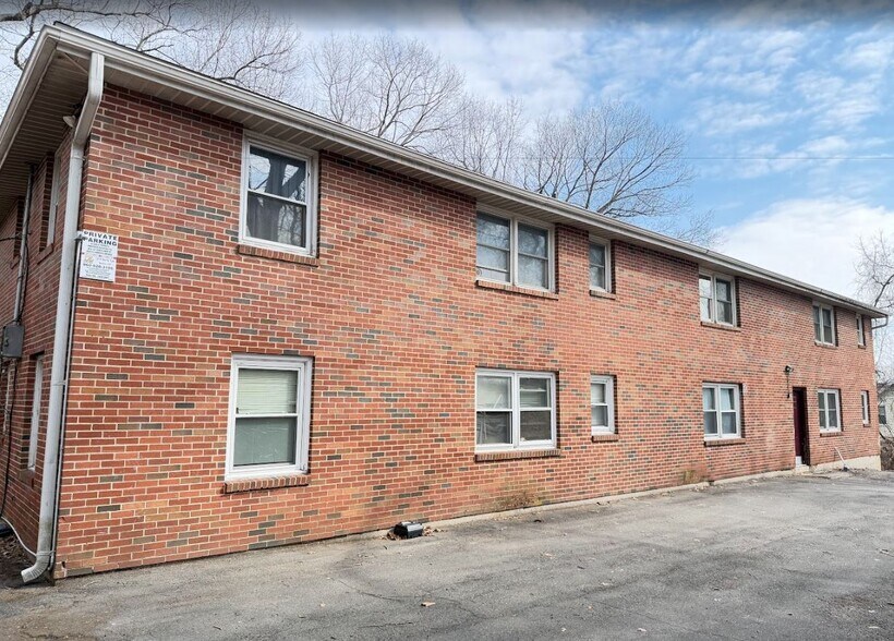 More Photos Of 451 Divinity St, Bristol Apartments For Sale