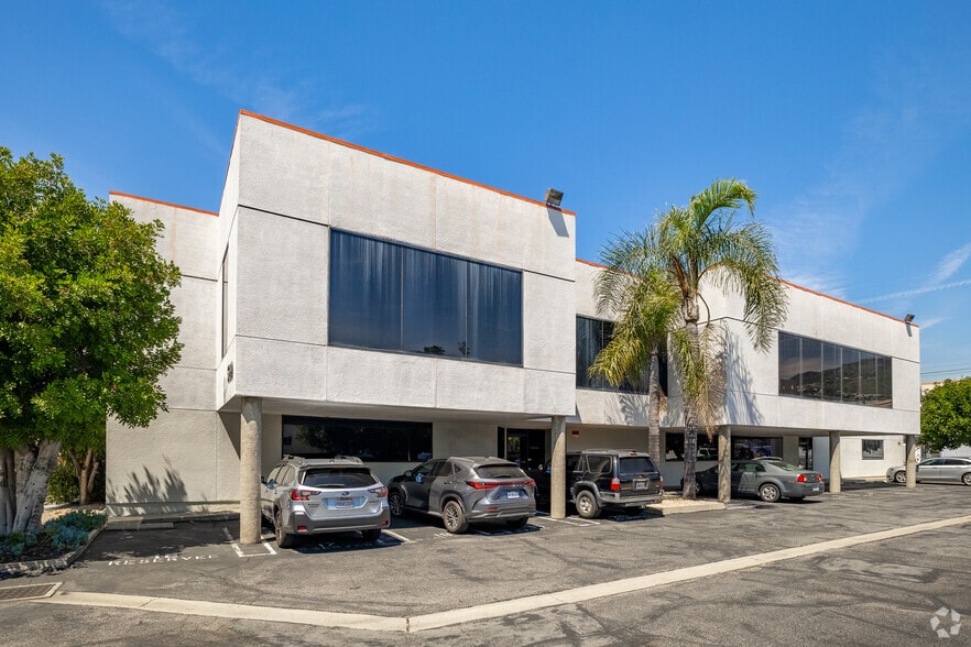 More Photos Of 529 Hahn Ave, Glendale Office For Lease