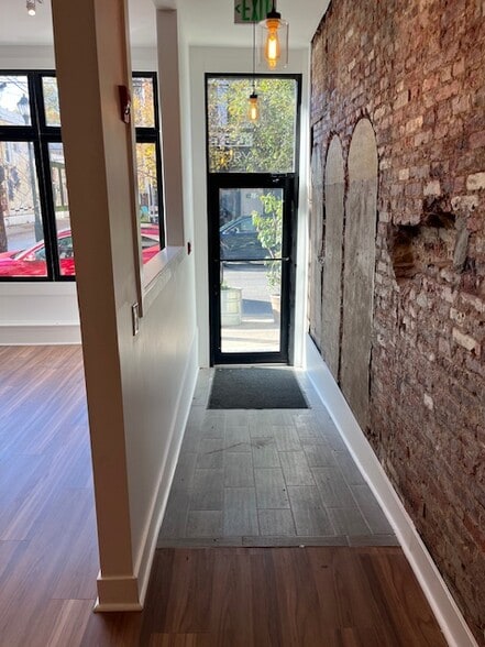 More Photos Of 763 S 4th St, Philadelphia Storefront Retail Office For Lease