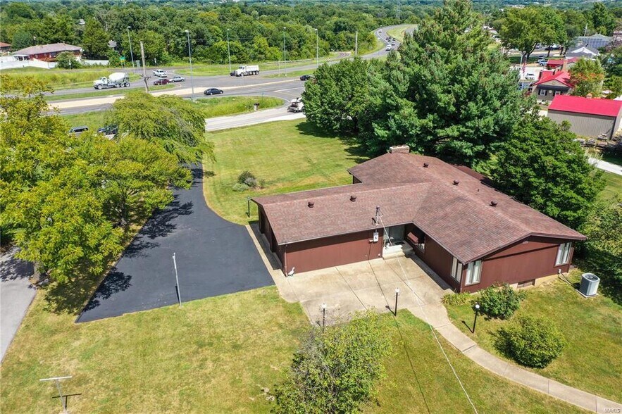 More Photos Of 1500 Gravois Rd, High Ridge Office Residential For Sale