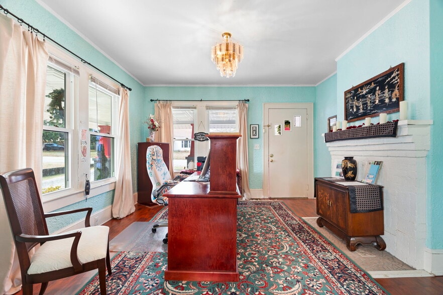 More Photos Of 106 Memorial Dr, Greer Medical For Sale