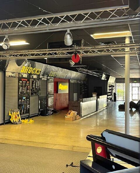 More Photos Of 630 Nordahl Rd, San Marcos Auto Repair For Lease