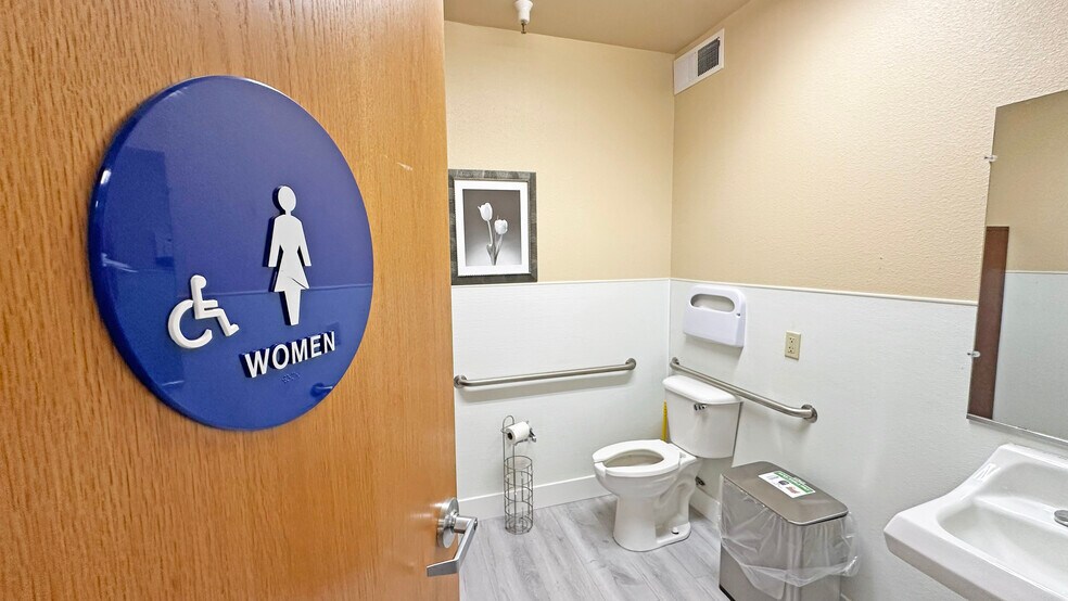 More Photos Of 6553 Las Positas Rd, Livermore Warehouse For Sale