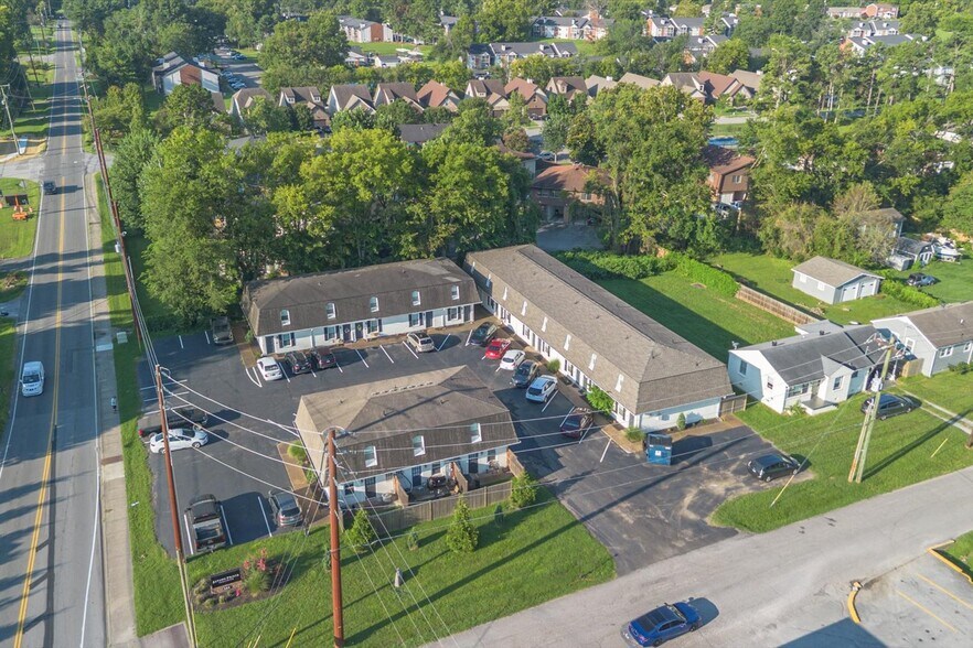 More Photos Of 324 Walton Ferry Rd, Hendersonville Apartments For Sale