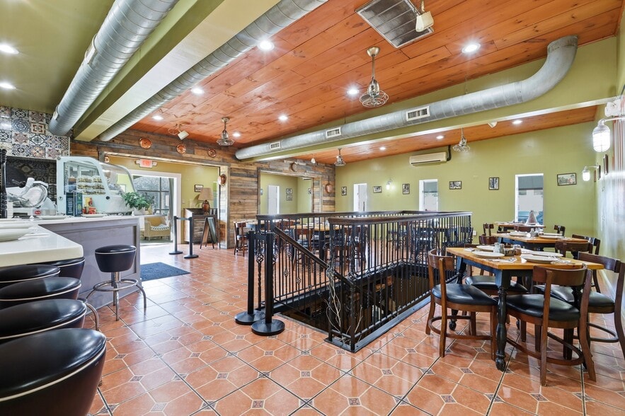 More Photos Of 424 N Main St, Souderton Restaurant For Sale