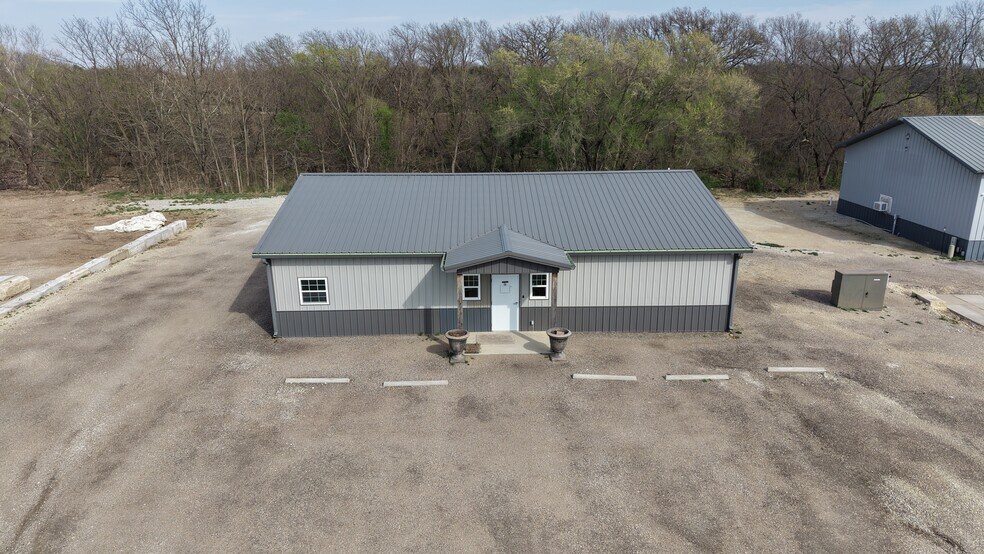 More Photos Of 10090 SW River Valley Rd, Augusta Warehouse For Lease