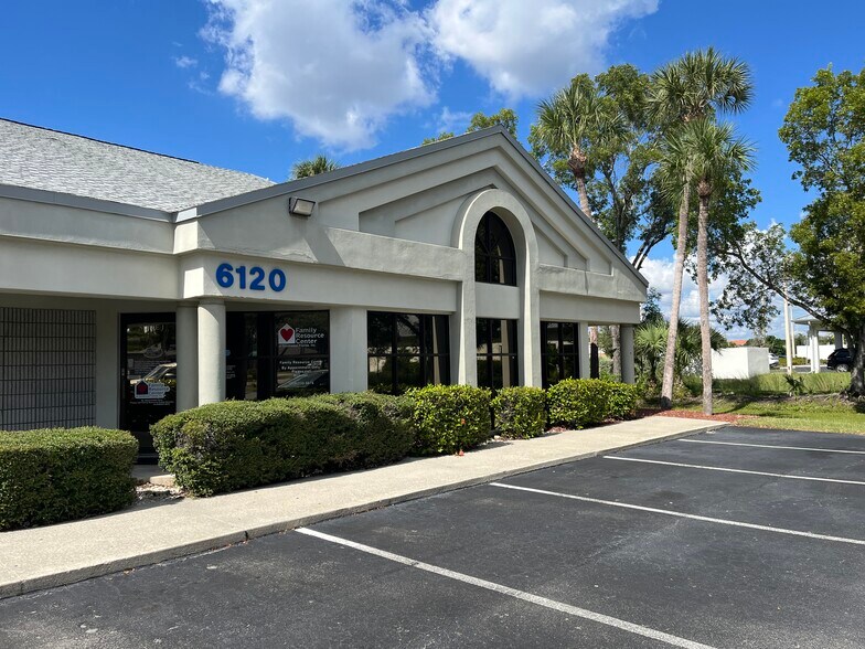 Primary Photo Of 6120 Winkler Rd, Fort Myers Medical For Sale