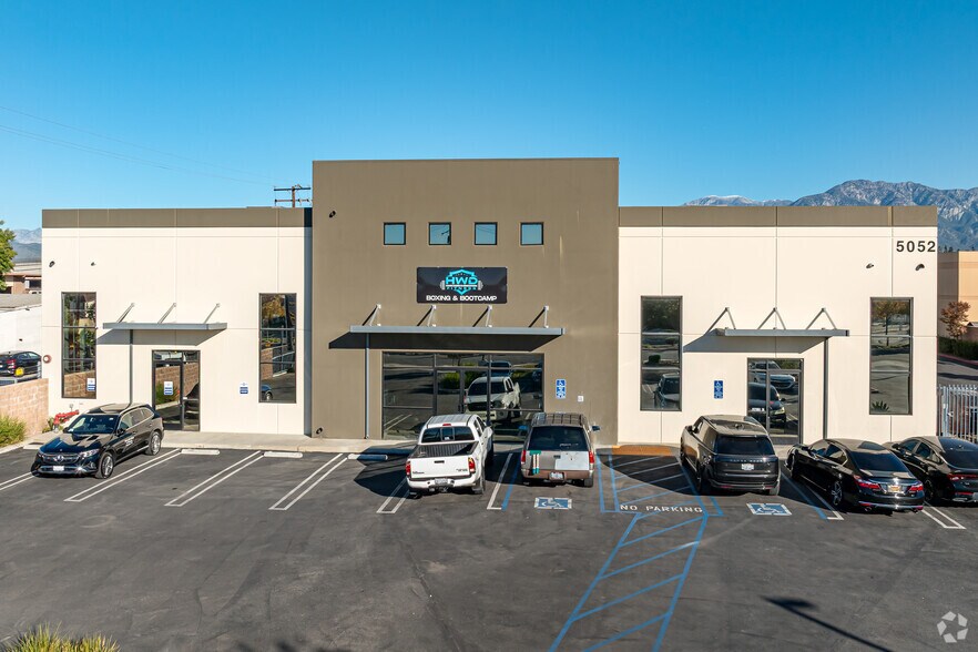 More Photos Of 5052 W Mission Blvd, Ontario Warehouse For Lease