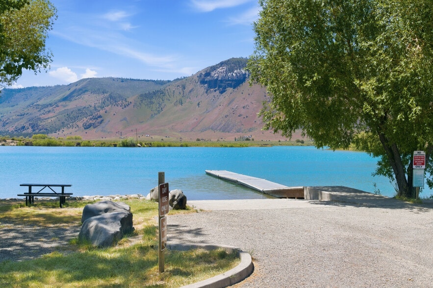 More Photos Of 84594 Carlon Ln, Summer Lake Trailer Camper Park For Sale