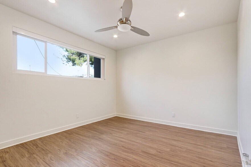 More Photos Of 700 S 6th St, Burbank Apartments For Sale
