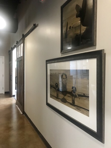 More Photos Of 1100 W Main St, Tomball Office For Lease