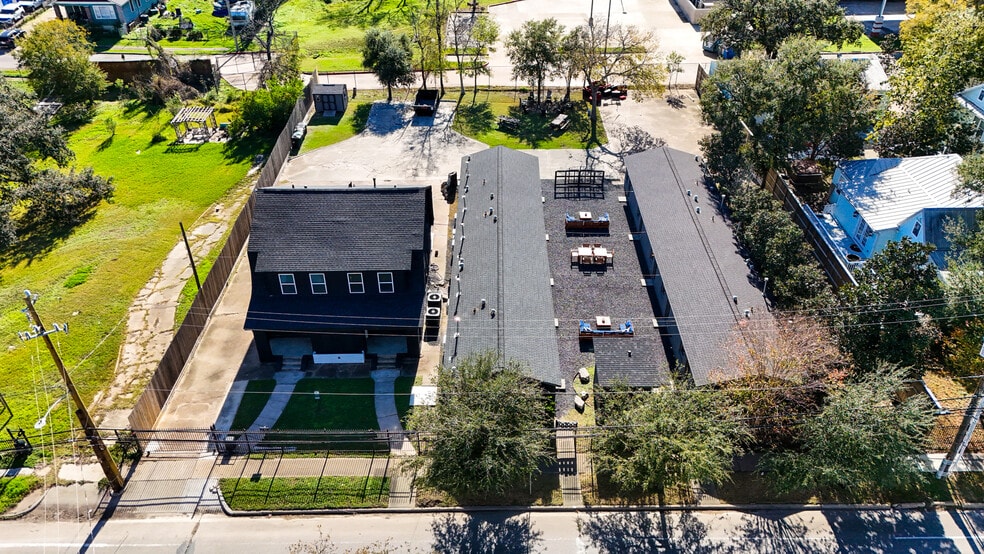 More Photos Of , Houston Multifamily For Sale