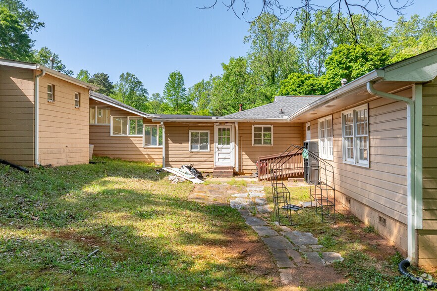 More Photos Of 2107 Mcafee Rd, Decatur Schools For Sale