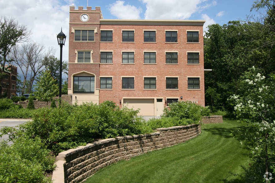 More Photos Of 20635 Abbey Woods Ct N, Frankfort Loft Creative Space For Sale