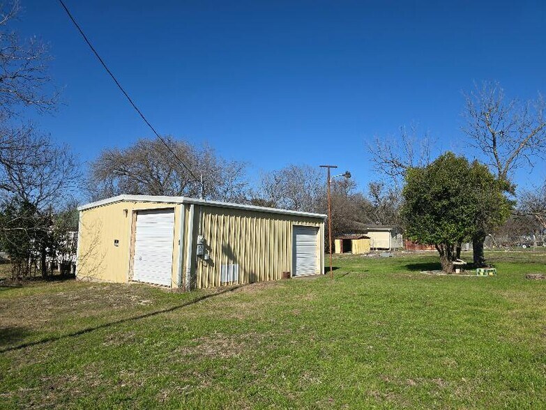 More Photos Of 1688 Business IH 35 Hwy, New Braunfels Land For Sale