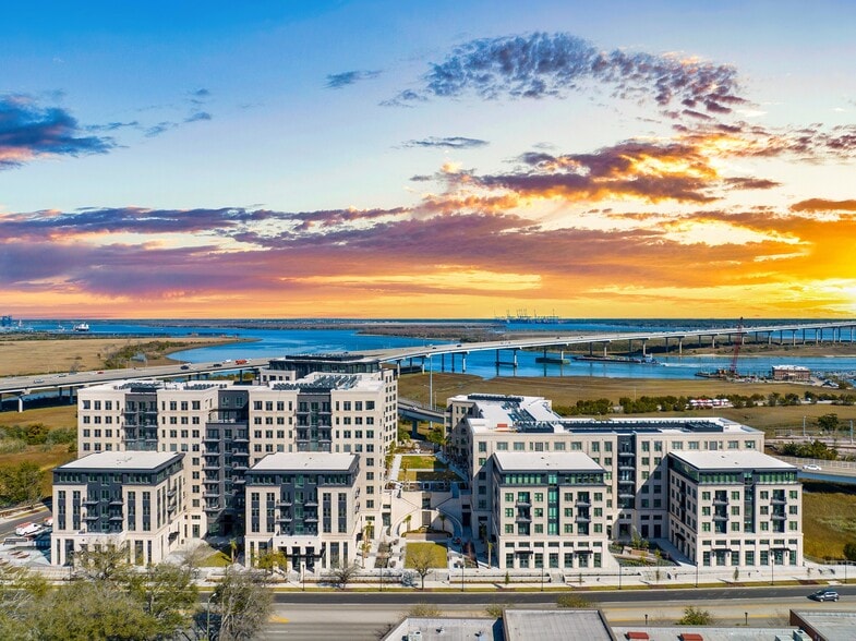 More Photos Of 838 Morrison Dr, Charleston Apartments For Lease