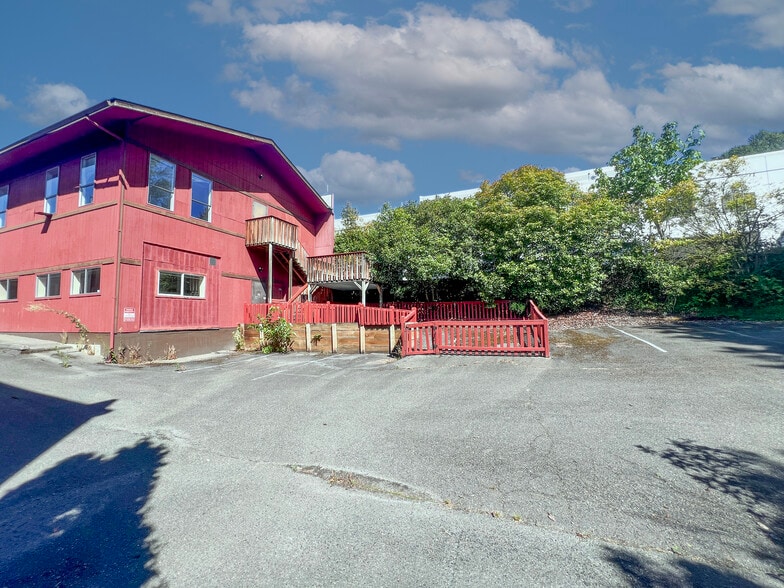 More Photos Of 1003 7th Ave, Kirkland Office Residential For Lease