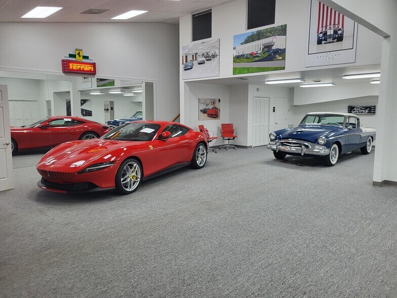 More Photos Of 5567 Taylor Rd, Naples Warehouse For Lease