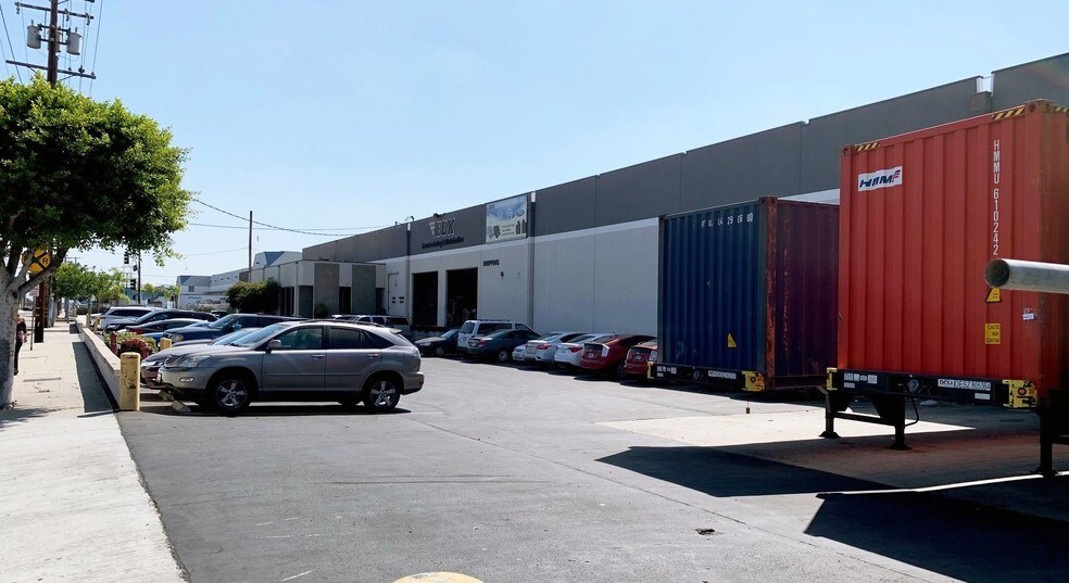 More Photos Of 2610-2660 E 37th St, Vernon Warehouse For Lease