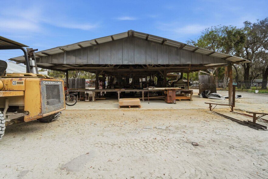 More Photos Of 210 E 5th St, Apopka Industrial For Sale