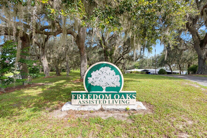 More Photos Of 579 Johnson Lake Rd, De Leon Springs Assisted Living For Sale