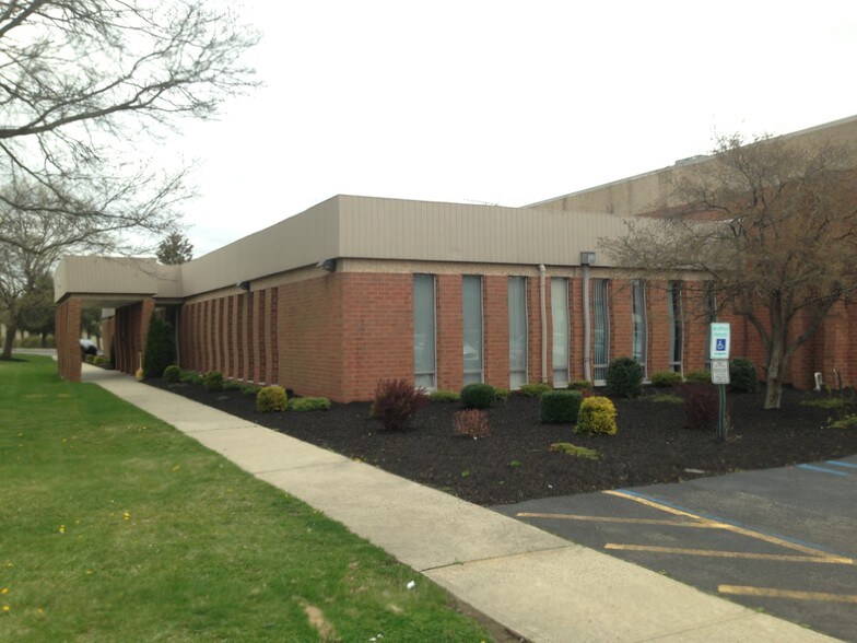 More Photos Of 28 Kennedy Blvd, East Brunswick Warehouse For Lease