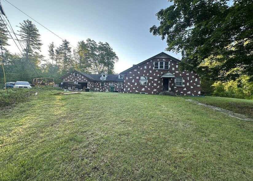 More Photos Of 12-R Jackielyn Cir, Granby Apartments For Sale