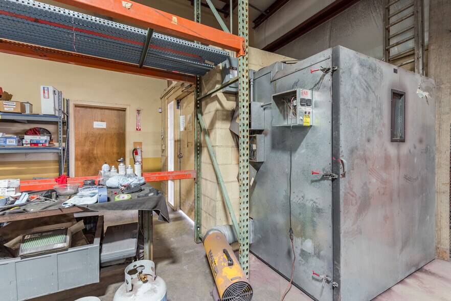 More Photos Of 111 N 12th St, West Columbia General Retail For Sale