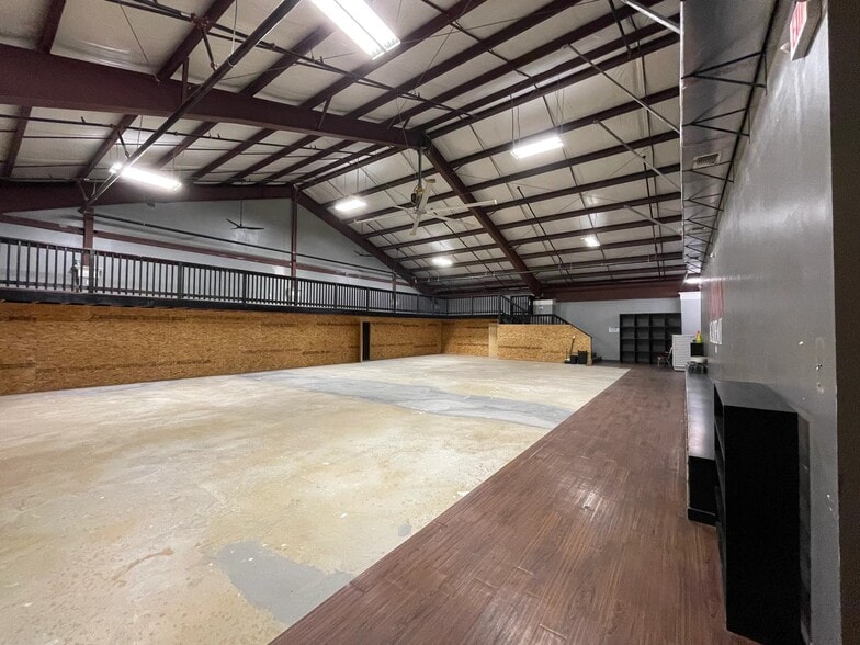 More Photos Of 166 N Loop 1604 E, San Antonio Storefront Retail Office For Sale