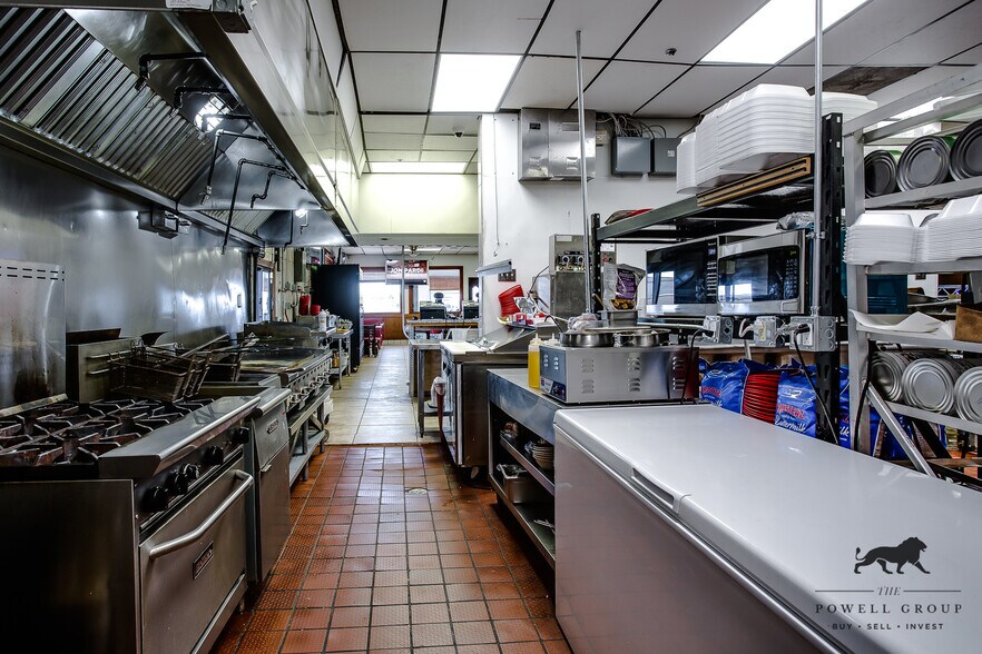 More Photos Of 701 E 50th St, Lubbock Restaurant For Sale