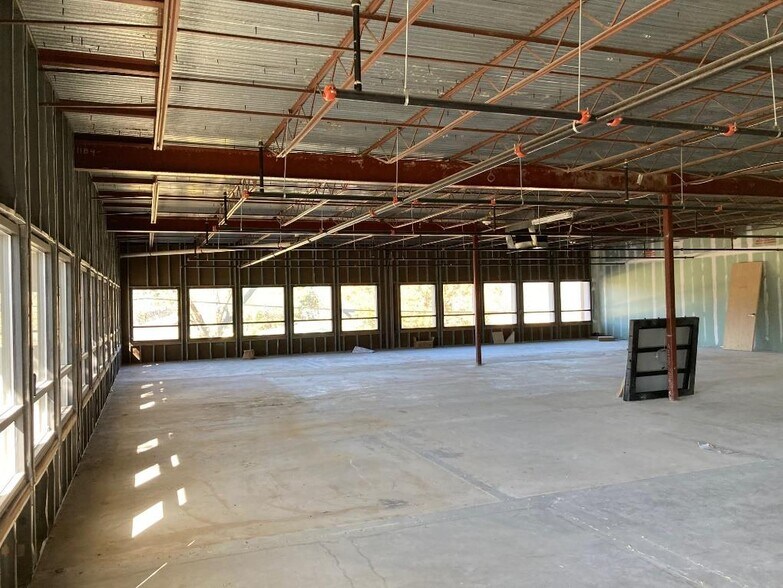 More Photos Of 801 E Border St, Arlington Office For Lease