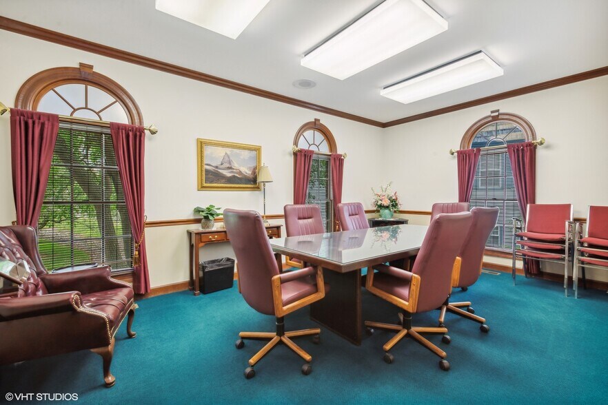 More Photos Of 1601 W Colonial Pky, Inverness Office For Sale