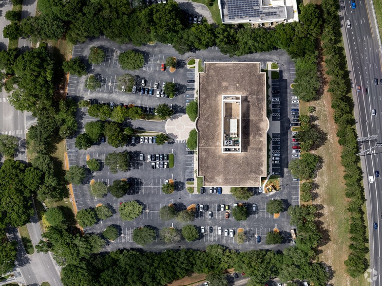 More Photos Of 1025 Greenwood Blvd, Lake Mary Unknown For Lease